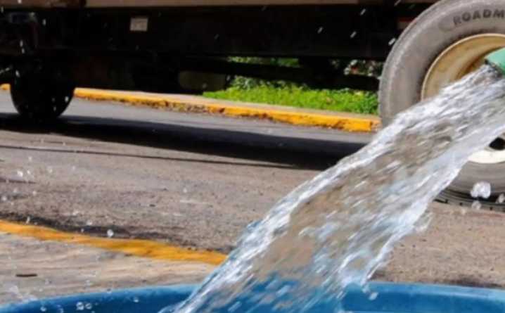 Saltillo: Incorporan pipa para distribución en zonas sin acceso regular a la red de agua