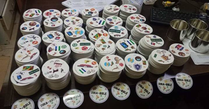 Dina Huapi creó un juego de cartas con la identidad de la localidad por el Día del Niño