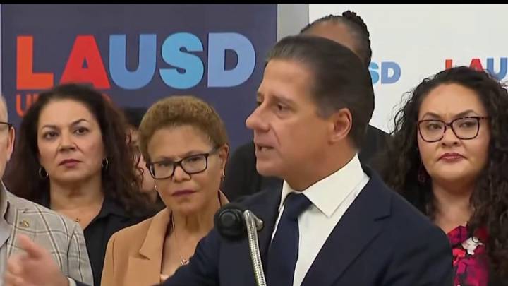 LAUSD promises students safety from immigration raids