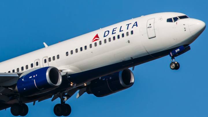 Delta, United, & Spirit among airlines using 'text trick that leads to fliers missing trips'