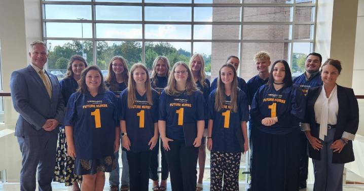 WVU Medicine United Hospital Center signs 19 students into Aspiring Nurse program