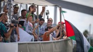 Zarpa Desde Barcelona Flotilla Sumud con Ayuda Humanitaria Para Gaza; Participan 6 Mexicanos