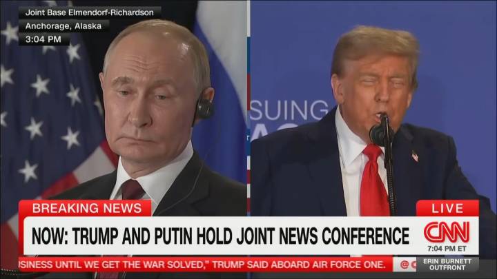 ‘Body Language Expert’ on CNN Breaks Down Trump’s Putin Handshake, Clapping