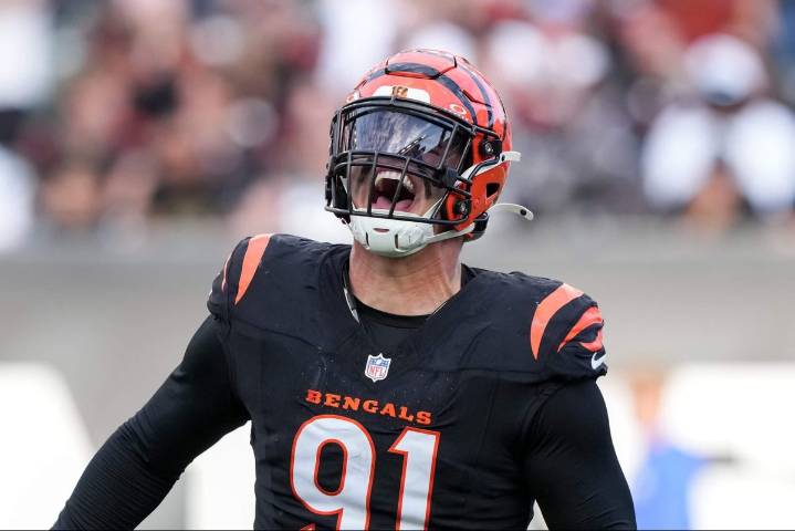 Bengals, Trey Hendrickson agree to reworked 1-year deal to end holdout