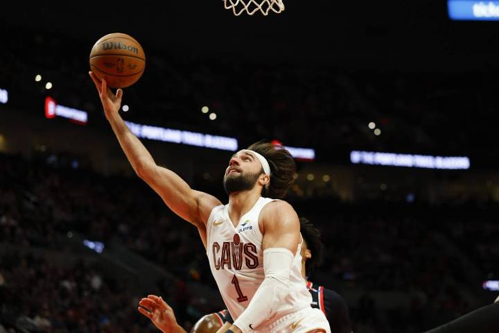 Cavaliers forward Max Strus out 3-4 months following left foot surgery