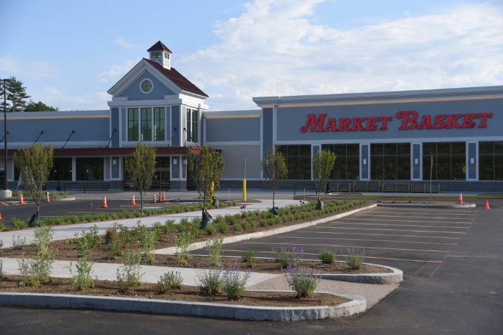 Lisbon woman seriously hurt in hit-and-run at Topsham Market Basket