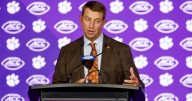 Swinney, Kelly disagree on college football preseason games