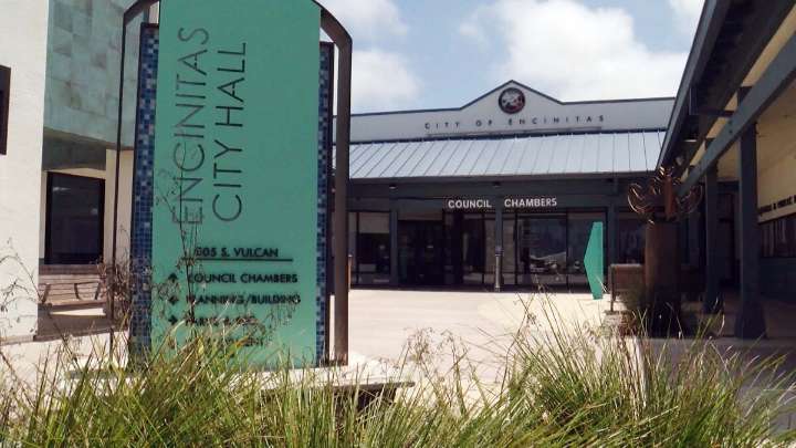 Encinitas City Council advances homelessness restrictions