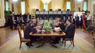 Tras la reunión de Trump con Zelenski, Macrón acusó a Putín de "depredador