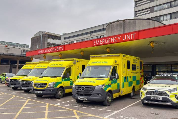Soap Opera Star Rushed to Hospital After Suffering Stroke
