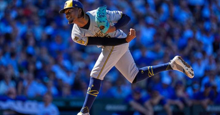 Brewers widen NL Central lead over Cubs
