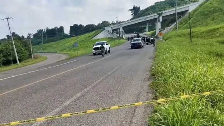 Restos humanos son abandonados sobre carretera Poza Rica