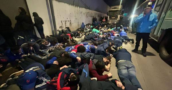 Batalla campal en Avellaneda: 10 heridos y 90 detenidos en el partido de Independiente y la U. de Chile