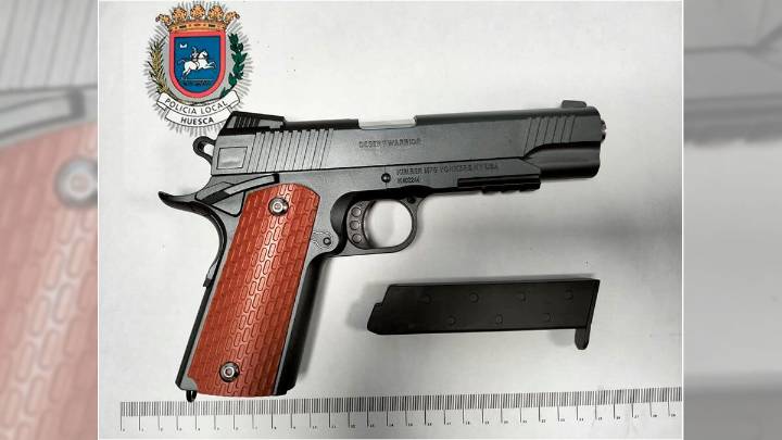 Incautada un arma de aire comprimido portada de forma negligente en Huesca