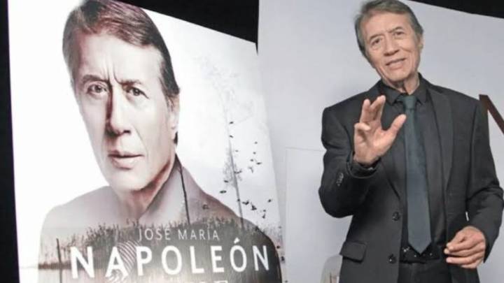 Napoleón celebra 57 años de trayectoria con una noche sinfónica inolvidable