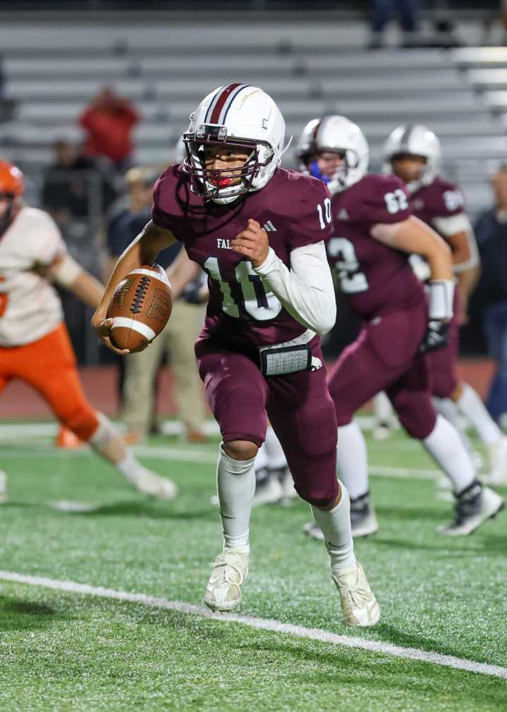 Falcon football shuts out Plumas Charter
