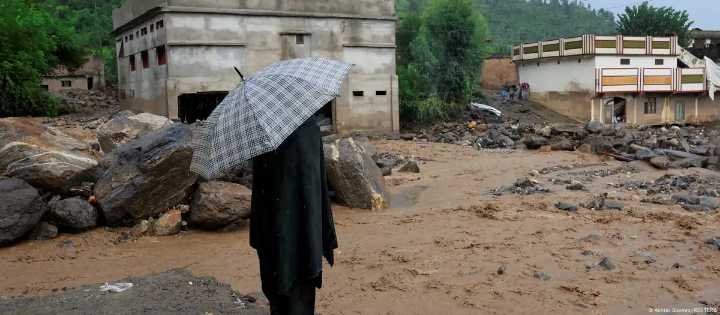 695 muertos por lluvias monzónicas en Pakistán