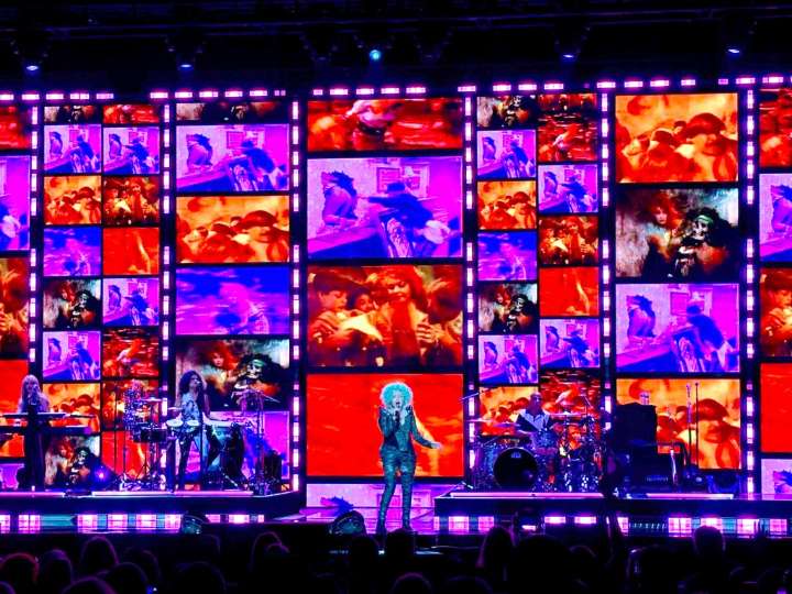 Review: Cyndi Lauper on "Girls Just Wanna Have Fun Farewell Tour"