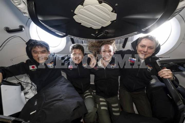 Astronautas vuelven a Tierra con SpaceX tras 5 meses en EEI