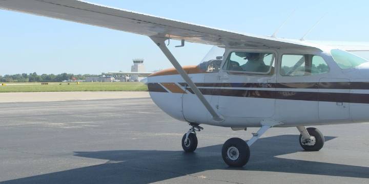 New aviation program takes JCPS students from classroom to the skies