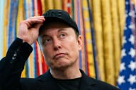 Musk demanda a Apple y OpenAI, a los que acusa de prácticas anticompetencia