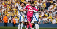 Leeds United man suffers nightmare start to loan as European club weigh up transfer options
