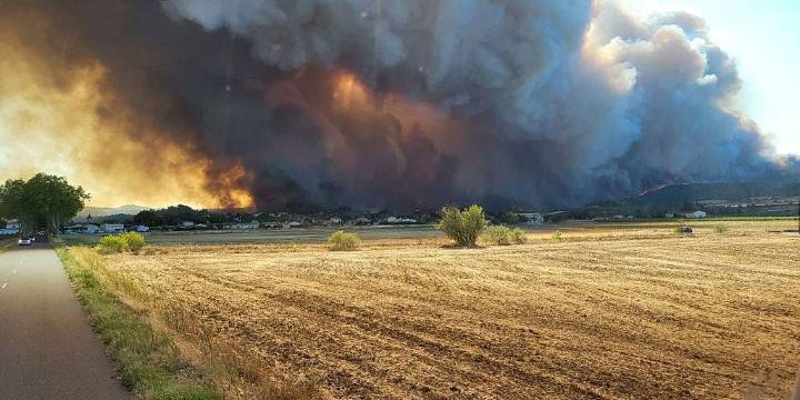 France’s largest wildfire in decades turns deadly amid drought conditions