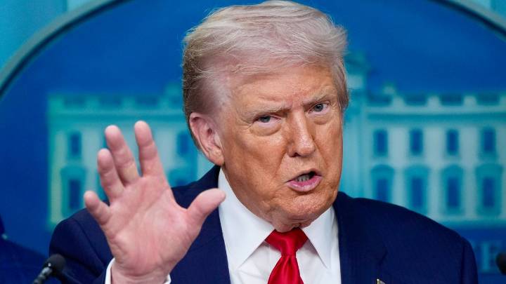 Trump says DC police takeover is helping restaurants, but data shows a decline