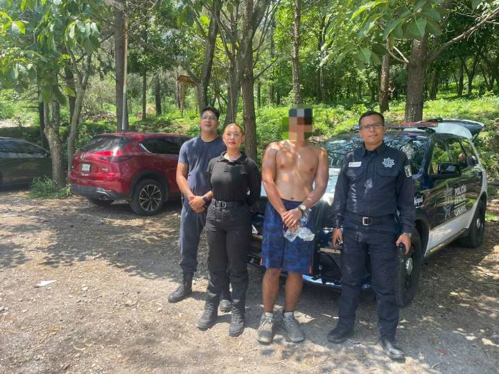 SSPC RESCATA A MASCULINO EXTRAVIADO EN EL CERRO DE SAN JUAN