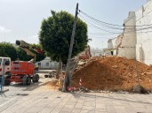 El antiguo hostal ya es historia: el Ayuntamiento derriba el edificio en ruinas