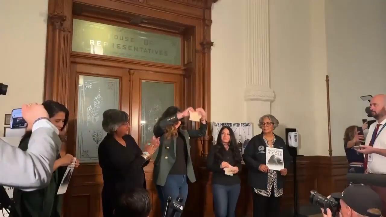 Texas Democrats sleep at the Capitol to protest GOP actions in Texas redistricting fight