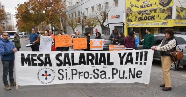 El sindicato de profesionales de la salud, Siprosapune reclamó al gobierno que los llame a negociación