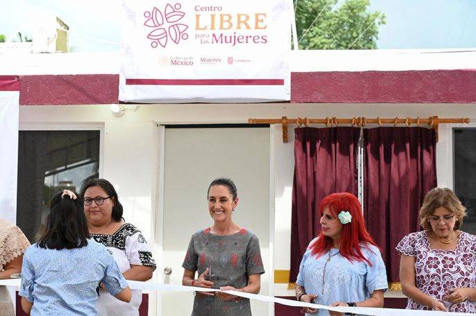 En Campeche, presidenta Claudia Sheinbaum inaugura centro libre para las mujeres en Calakmul.