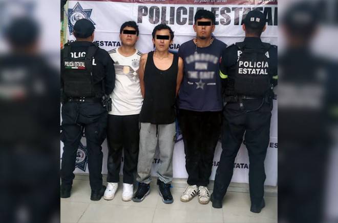 Detienen a tres jóvenes por robo con violencia en tienda de #NicolásRomero