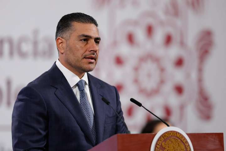 Entrega México a 26 capos a EUA