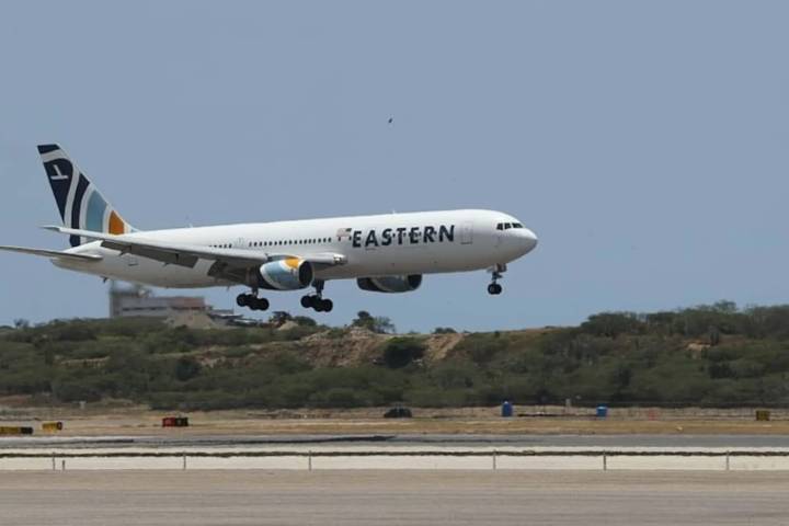 Venezuela recibe a 110 migrantes que llegaron en un vuelo procedente de Texas