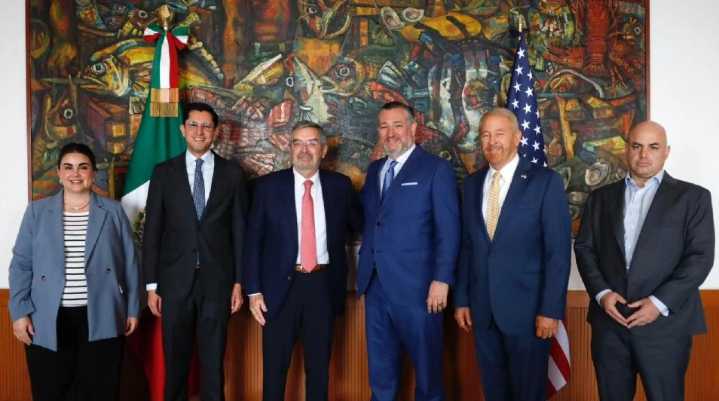 Juan Ramón de la Fuente se reúne con el senador de Texas, Ted Cruz
