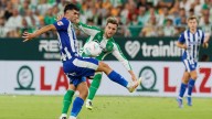 Un solitario gol de Lo Celso da la victoria a un Betis que duerme como líder