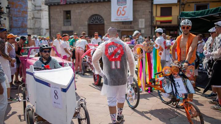La mejores fotos de la popular carrera de autos locos por San Roque