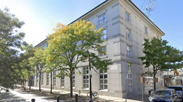 La YMCA planea transformar un hotel de Charlestown en 100 viviendas