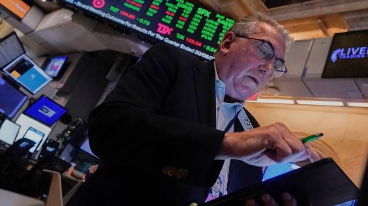 Wall Street rises to more records on hopes for lower interest rates