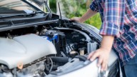 Mecánico lanza advertencia sobre el error común al tratar de refrigerar el auto