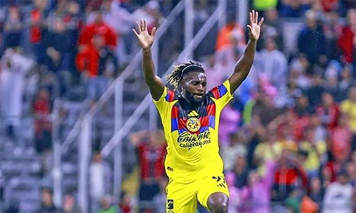 América remonta y vence a Atlas con empuje de Allan Saint