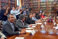 Recibe Comisión de Reforma Electoral a consejeros del INE