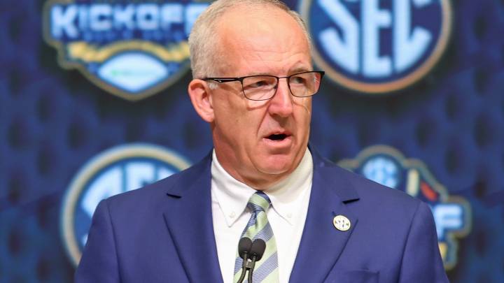SEC football schedule format: Conference moving to 9 games in 2026
