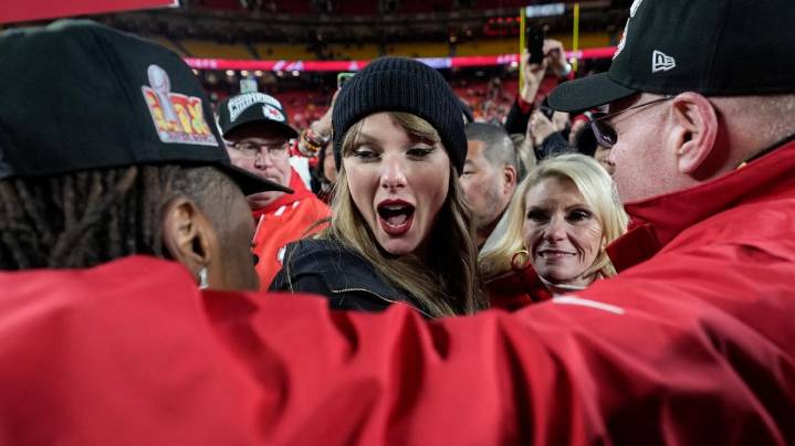 Ex-Longhorn Xavier Worthy reacts after learning Taylor Swift is a big fan