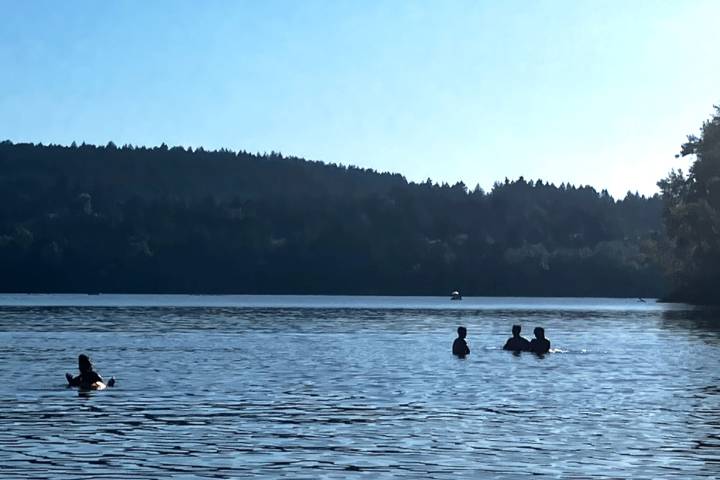 Record-breaking heat beats down on Malahat drivers during Sunday commute