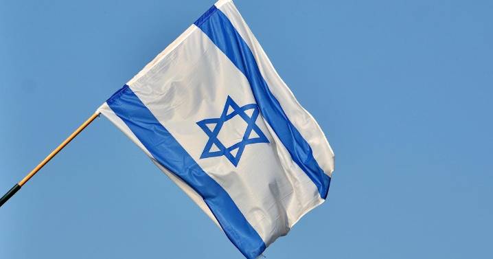Beverly Hills Unified to adopt new flag policy after superintendent overrules Israeli flag display
