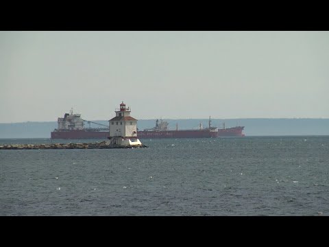 VIDEO: Metric Tons