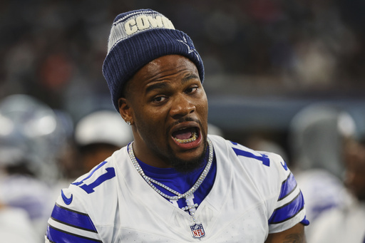 Micah Parsons sigue como espectador en práctica de Cowboys mientras espera extensión de contrato